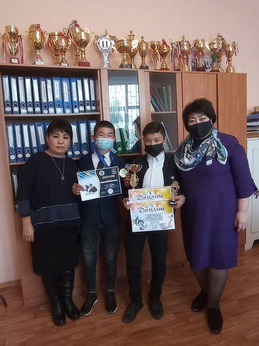 Білім алушылардың жетістігі құтты болсын!